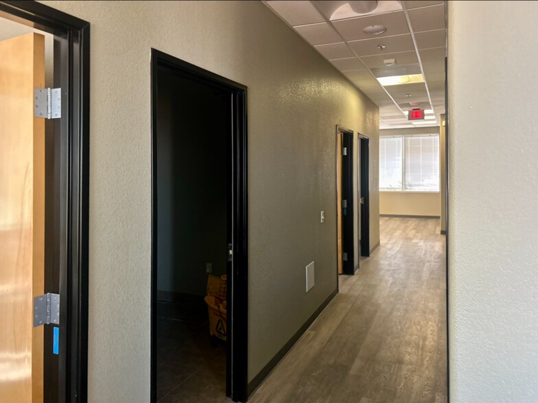 More Photos Of 8765 W Kelton Ln, Peoria Office For Lease