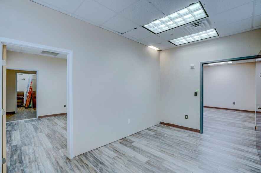 More Photos Of 7711 San Jacinto Pl, Plano Medical For Lease