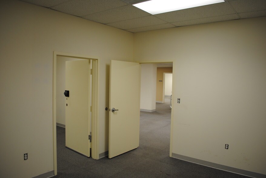 More Photos Of 1115 Garrisonville Rd, Stafford Office For Lease