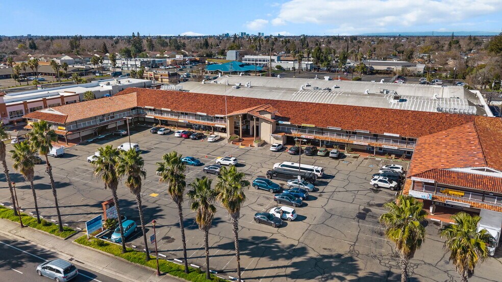 More Photos Of 2917-2999 Fulton Ave, Sacramento Office Residential For Lease