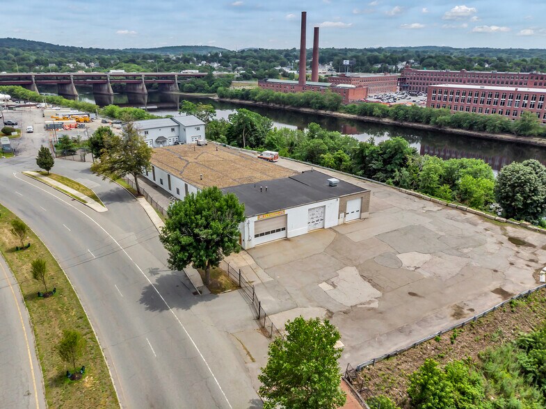 More Photos Of 35 Marston St, Lawrence Manufacturing For Lease