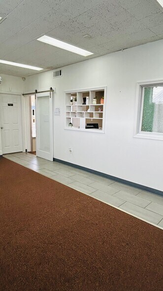 More Photos Of 302 S Collins St, Plant City General Retail For Sale