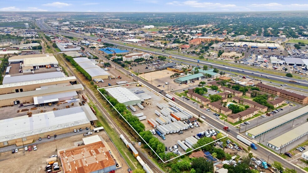 More Photos Of 6200 Santa Maria Ave, Laredo Distribution For Lease