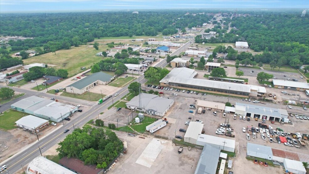 More Photos Of 1485 N Main St, Paris Land For Sale