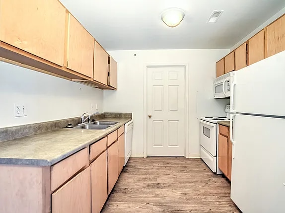 More Photos Of 406-408 Fairway Mdws, Marshall Apartments For Sale