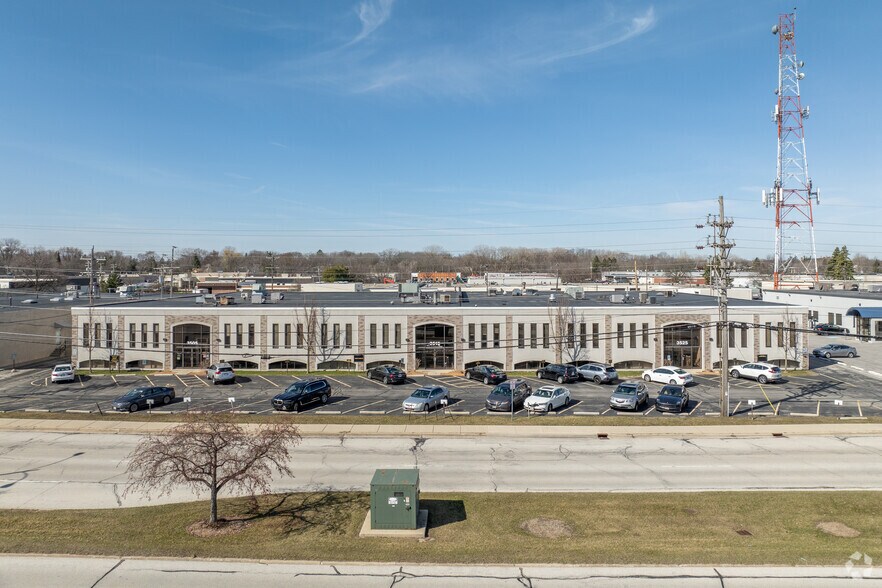 More Photos Of 3505-3535 N 124th St, Brookfield Light Distribution For Sale