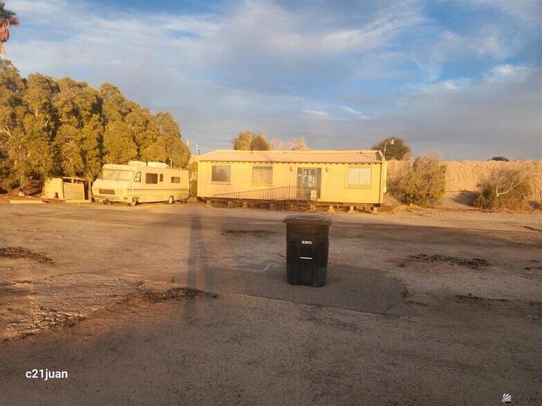 More Photos Of 1063 N Main St, San Luis Specialty For Sale