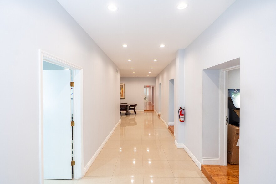 More Photos Of , Coral Gables Office For Sale