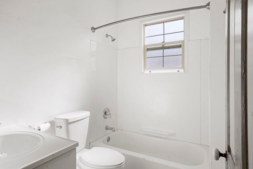 More Photos Of 1000 Carteret Ave, Pueblo Apartments For Sale
