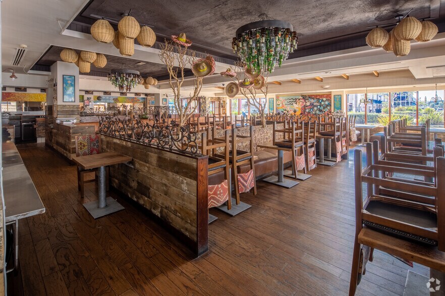 More Photos Of Beach Esplanade, Aberdeen Restaurant For Lease