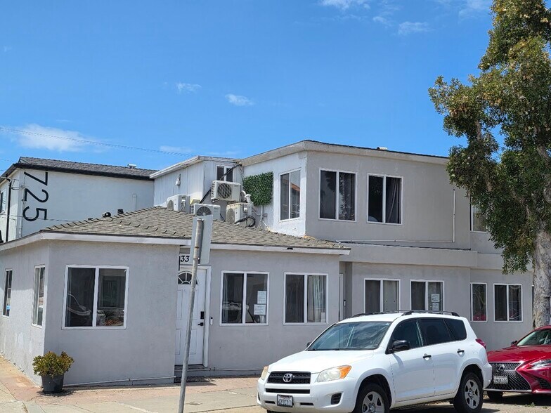 More Photos Of 3364-3370 Mission Blvd, San Diego Apartments For Sale