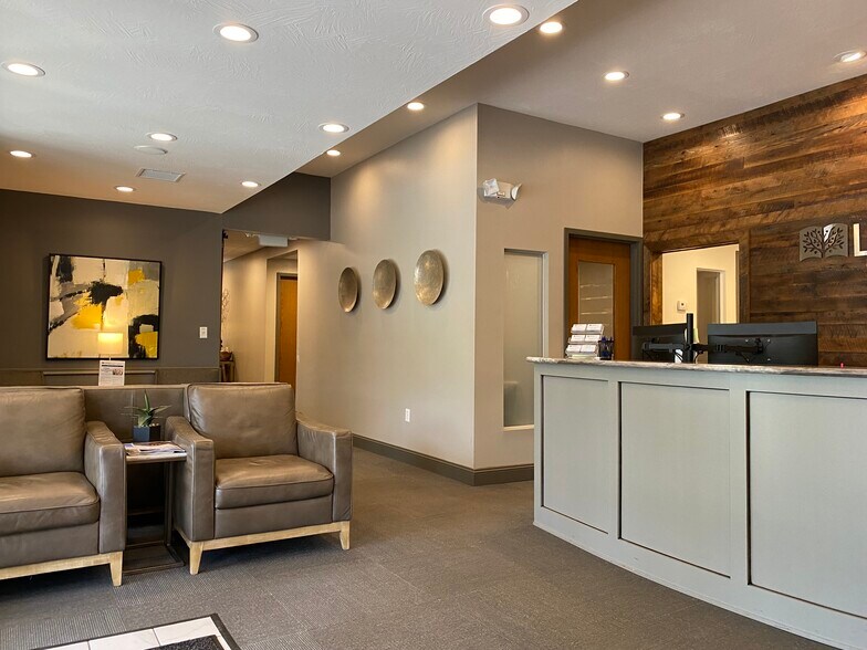 More Photos Of 1983 E Seminole St, Springfield Office For Sale