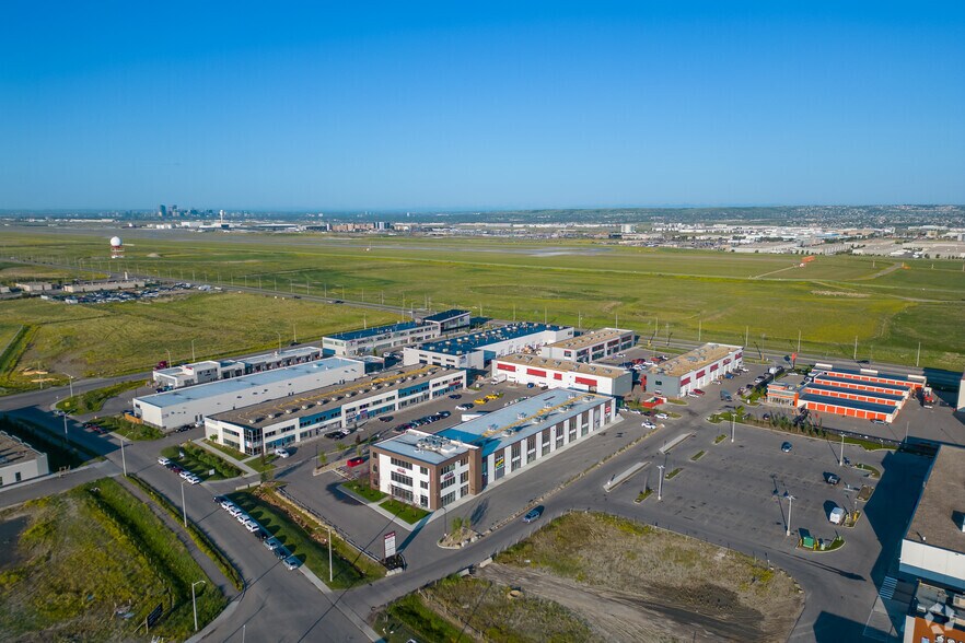 More Photos Of 11125 38 St NE, Calgary Manufacturing For Lease