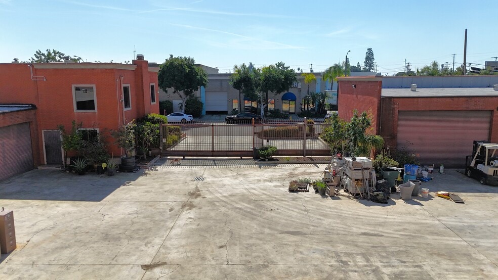 More Photos Of 11625 Goldring Rd, Arcadia Warehouse For Lease