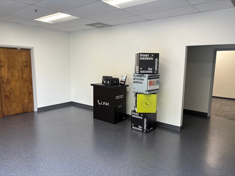 More Photos Of 7575 Ponce de Leon Cir, Atlanta Warehouse For Lease