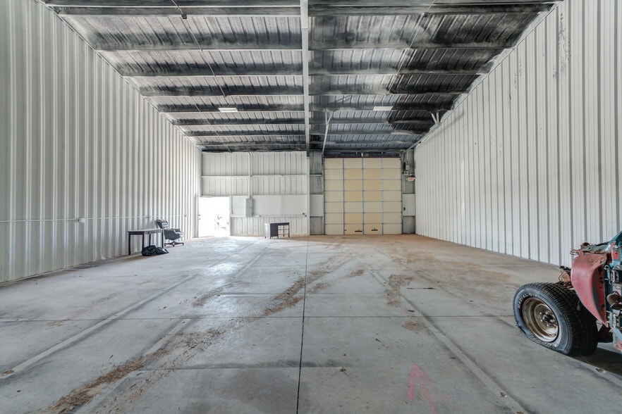 More Photos Of 4212 F M 2528, Lubbock Flex For Sale