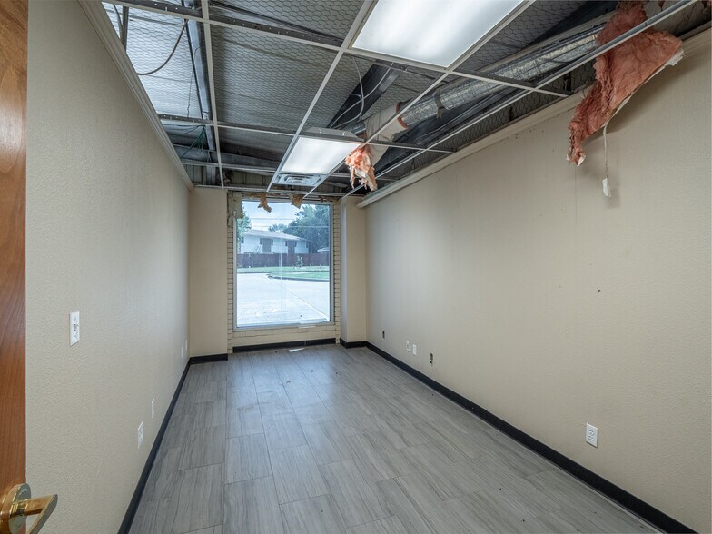 More Photos Of 1101 N Strong Blvd, Mcalester Office For Sale