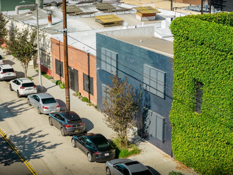 More Photos Of 5017 Exposition Blvd, Los Angeles Office Residential For Sale