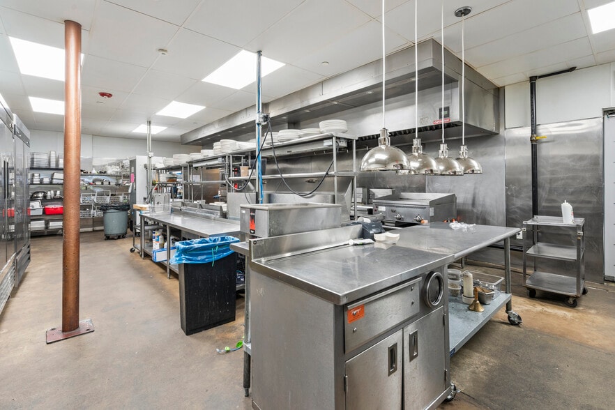 More Photos Of 500 Bridge St, Weissport Restaurant For Sale