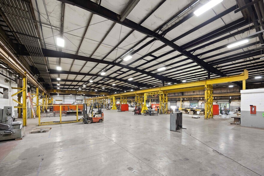 More Photos Of 450 Bennett Dr, Pulaski Manufacturing For Sale
