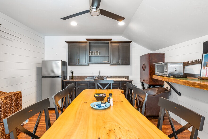 More Photos Of W1726 North Street, Green Lake Flex For Sale