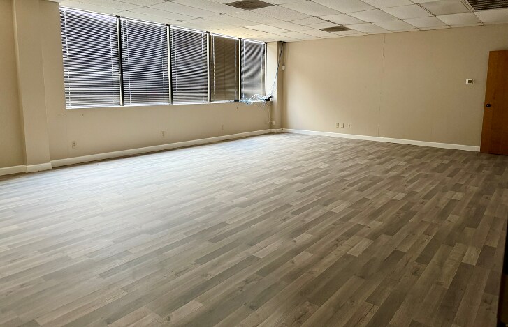 More Photos Of 12035 Shiloh Rd, Dallas Showroom For Lease