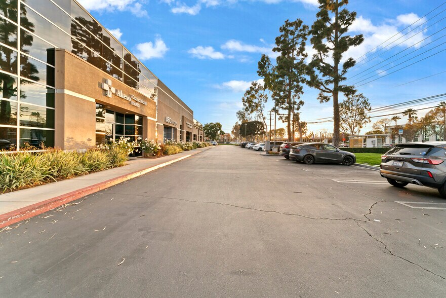 More Photos Of 17232 Red Hill Ave, Irvine Healthcare For Lease