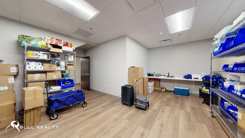 More Photos Of 34 Upper Riverdale Rd, Riverdale Medical For Lease