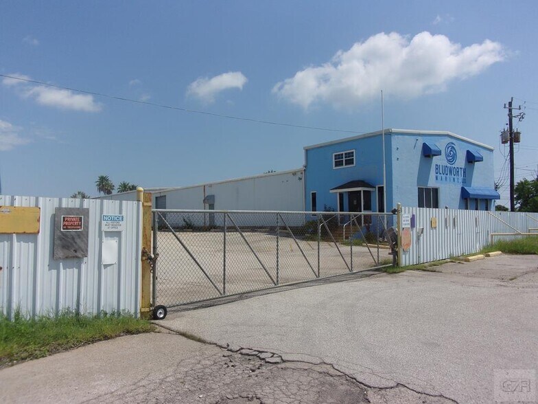 More Photos Of 320 77th St, Galveston Industrial For Sale