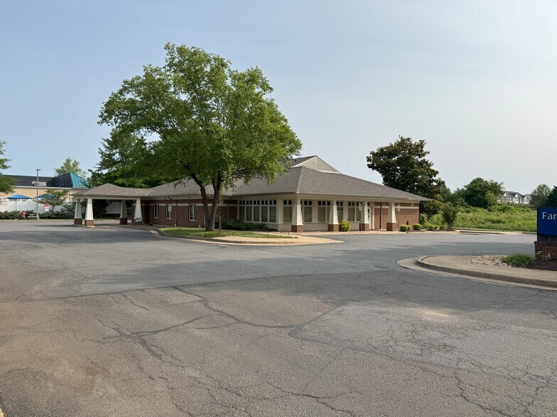 Primary Photo Of 6200 Station Dr, Bealeton Medical For Sale