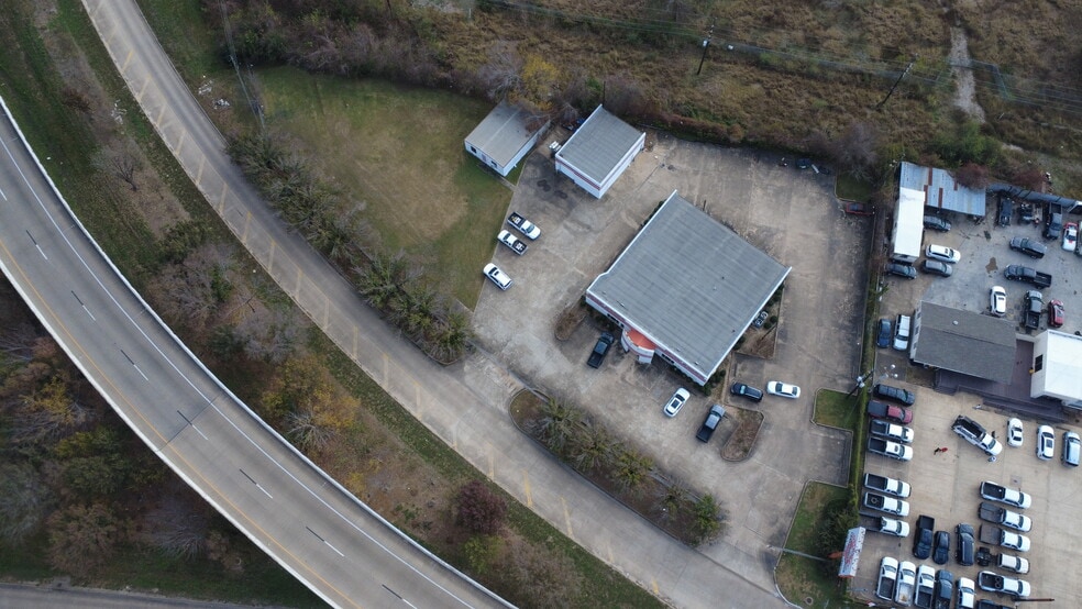 More Photos Of 11023 Southwest Fwy, Houston Industrial For Sale