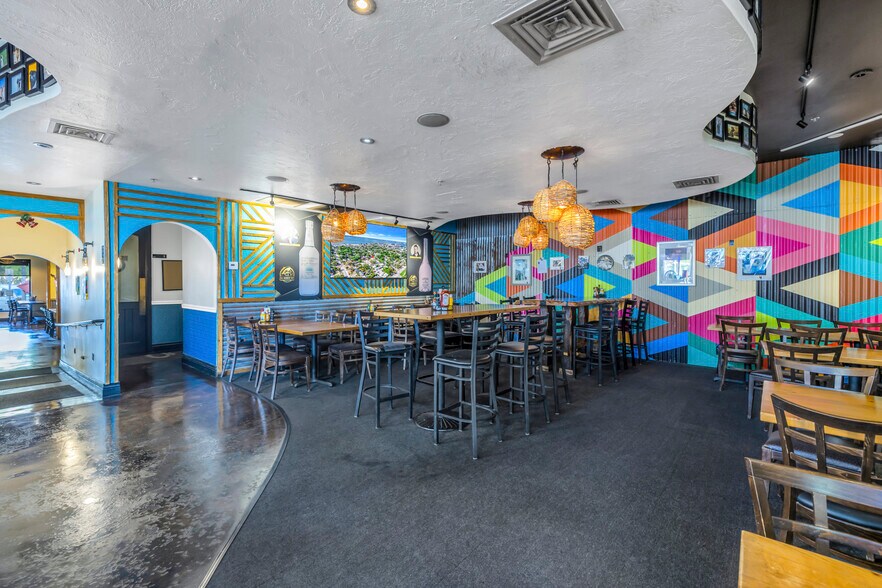 More Photos Of 2834 Beach Blvd, Gulfport Freestanding For Sale