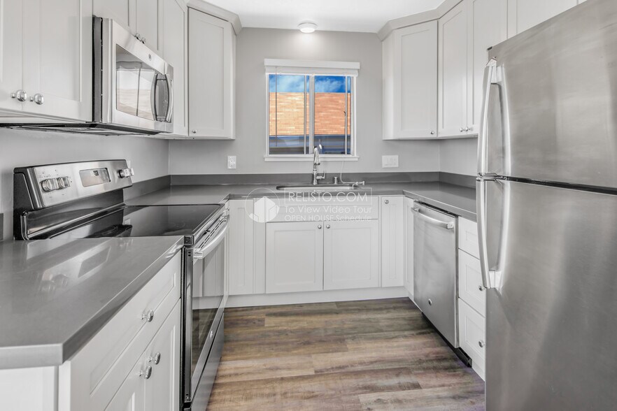 More Photos Of 2105 48th Ave, Oakland Apartments For Sale