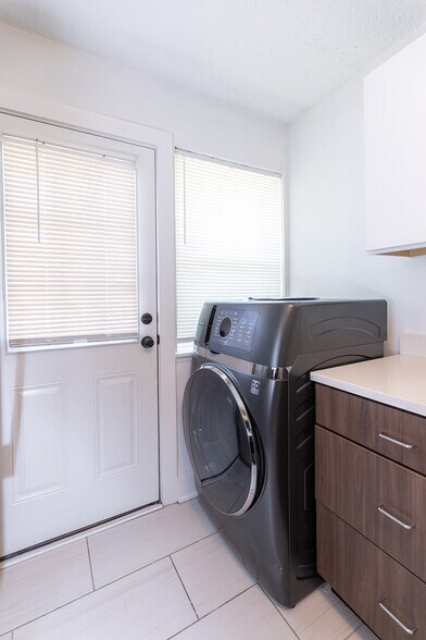 More Photos Of 170 N Hollywood St, Memphis Apartments For Sale