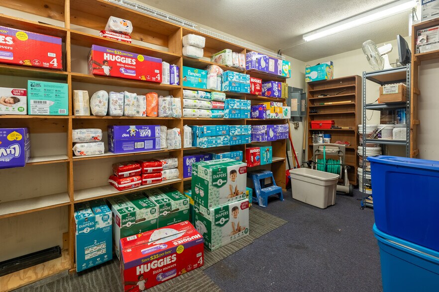 More Photos Of 808 W Prairie St, Marion Office For Sale