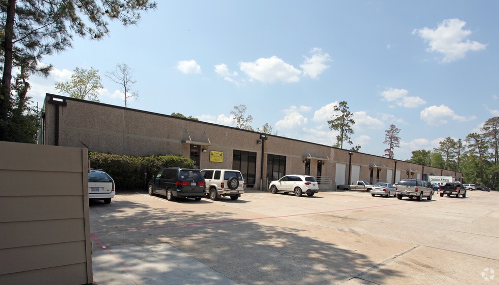 Primary Photo Of 9391 Grogans Mill Rd, The Woodlands Unknown For Lease