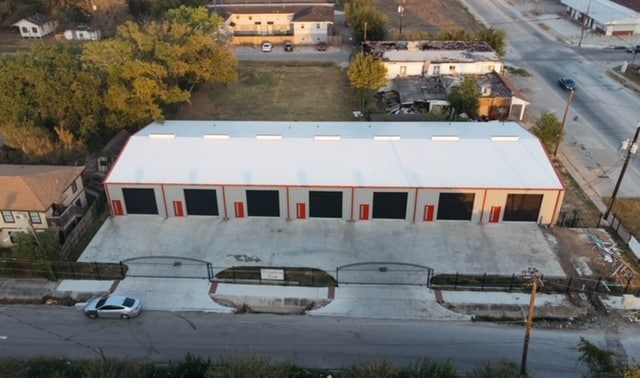More Photos Of 6821 Allegheny St, Houston Warehouse For Lease