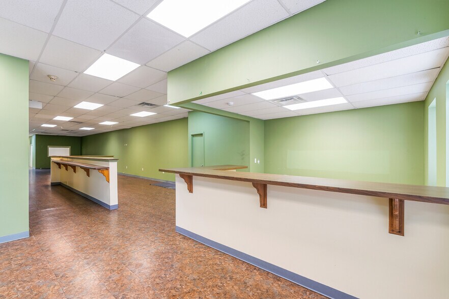 More Photos Of 91 Main St, Woodbridge Storefront For Lease