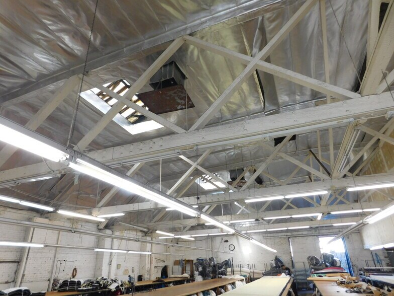 More Photos Of 777 Stanford Ave, Los Angeles Warehouse For Lease