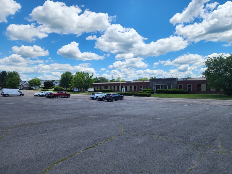 More Photos Of 1 Maxson Dr, Old Forge Warehouse For Lease