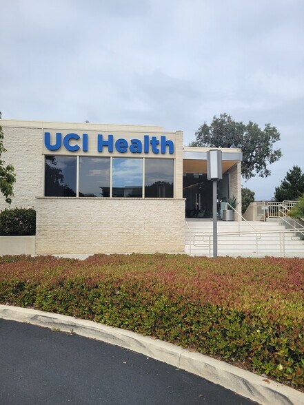 More Photos Of 2161 San Joaquin Hills Rd, Newport Beach Medical For Sale