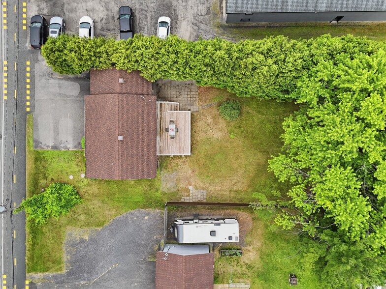 More Photos Of 61 Ch De Lavaltrie, Lavaltrie Office For Sale