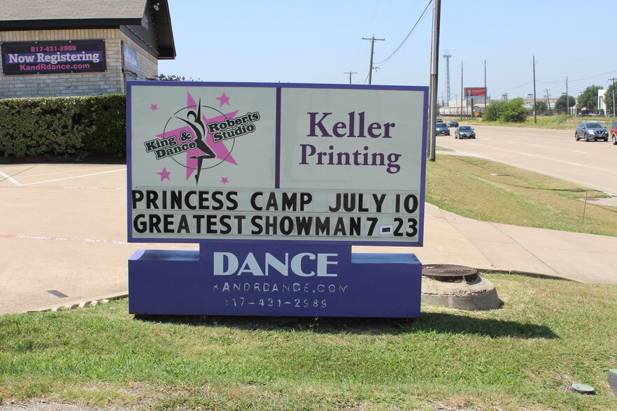 More Photos Of 1337 S Main St, Keller Freestanding For Sale