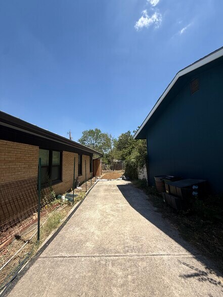 More Photos Of 5021 W Frances Pl, Austin Land For Sale