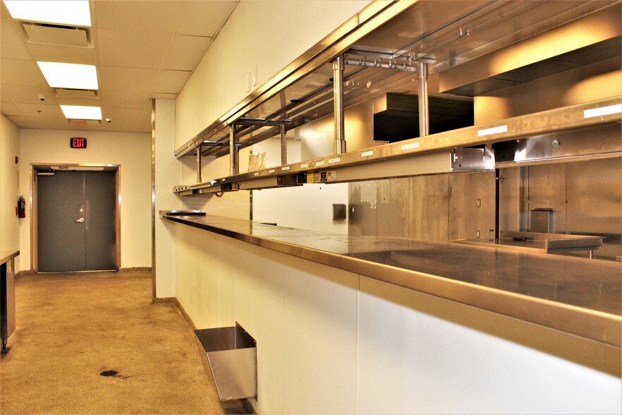 More Photos Of 204 S High St, Baltimore Restaurant For Lease