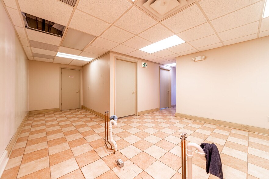 More Photos Of 500 N Pike Rd, Sarver Office Residential For Sale