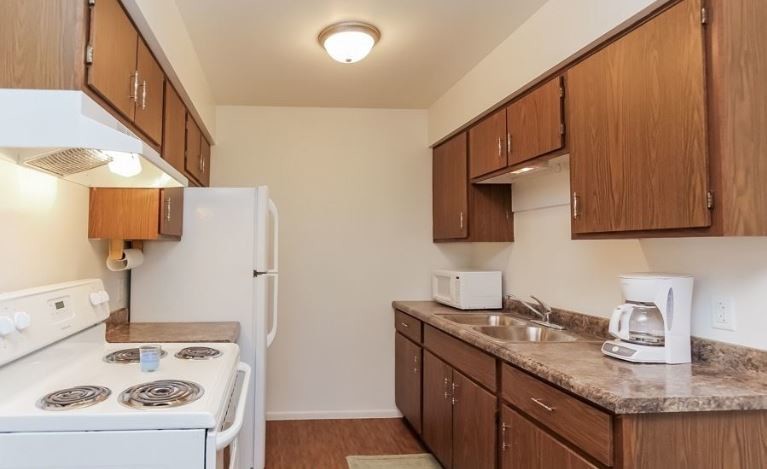 More Photos Of 1525-1605 Bacon Ave, Portage Apartments For Sale