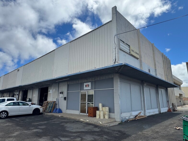 More Photos Of 2688 Kilihau St, Honolulu Warehouse For Lease