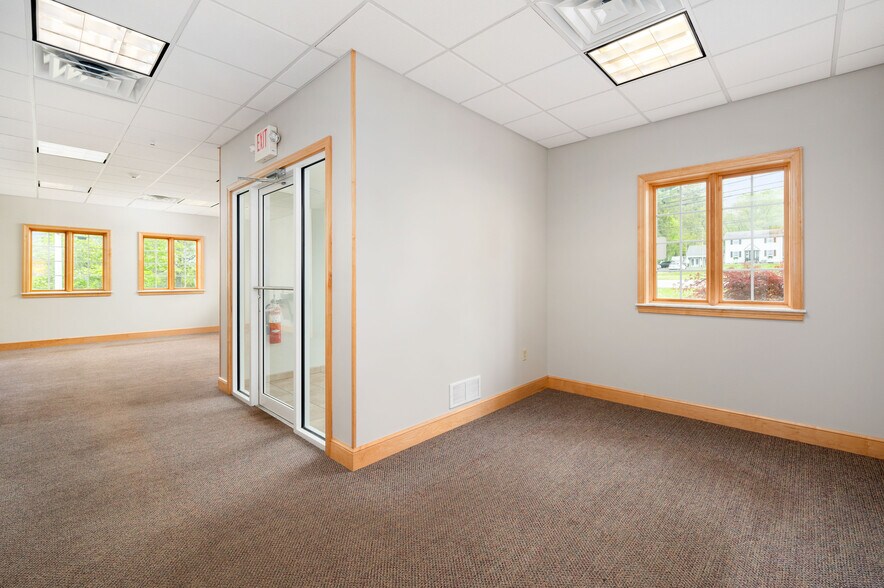 More Photos Of 3135 Wilmington Rd, Neshannock Medical For Lease