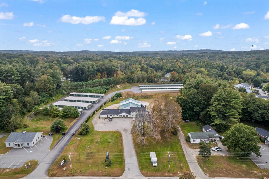 More Photos Of 680 Maine Ave, Farmingdale Storefront Retail Office For Lease